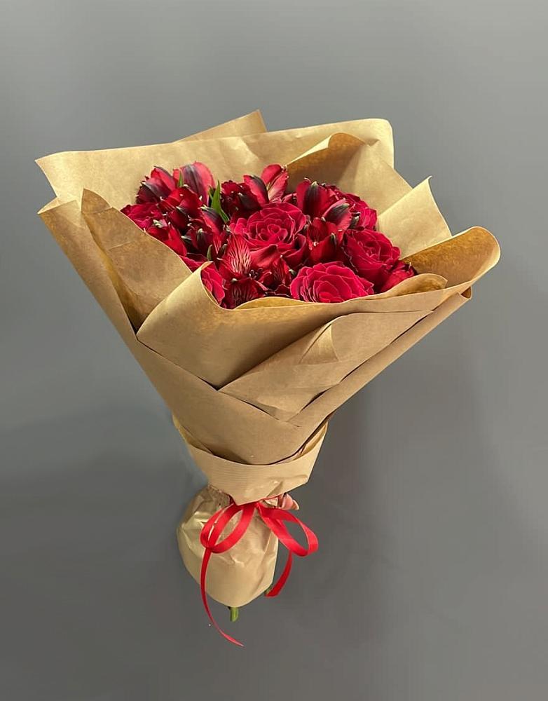 Букет прекрасной женщине в Нинах Букет цветов из: Альстромерии и Розы в Нинах