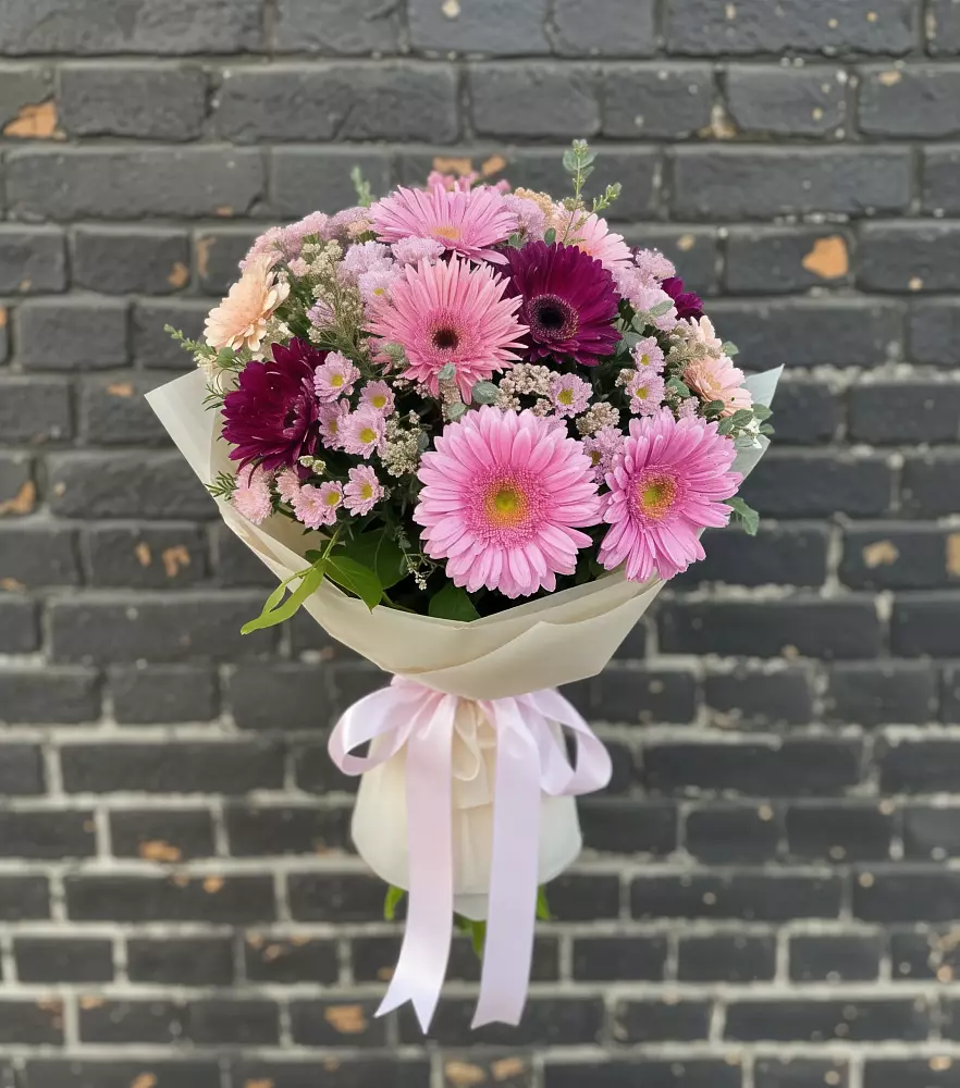Букет яркие краски в Нинах Букет цветов из: Герберы и Хризантемы в Нинах