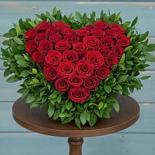 Композиция Сердце в любви #REPLACE_PRED# Нинах Цветочная композиция из Розы в виде сердца #REPLACE_PRED# Нинах