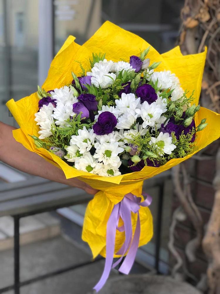 Букет облака в Нинах Букет цветов из: Ирисы, Хризантемы и Ромашки в Нинах