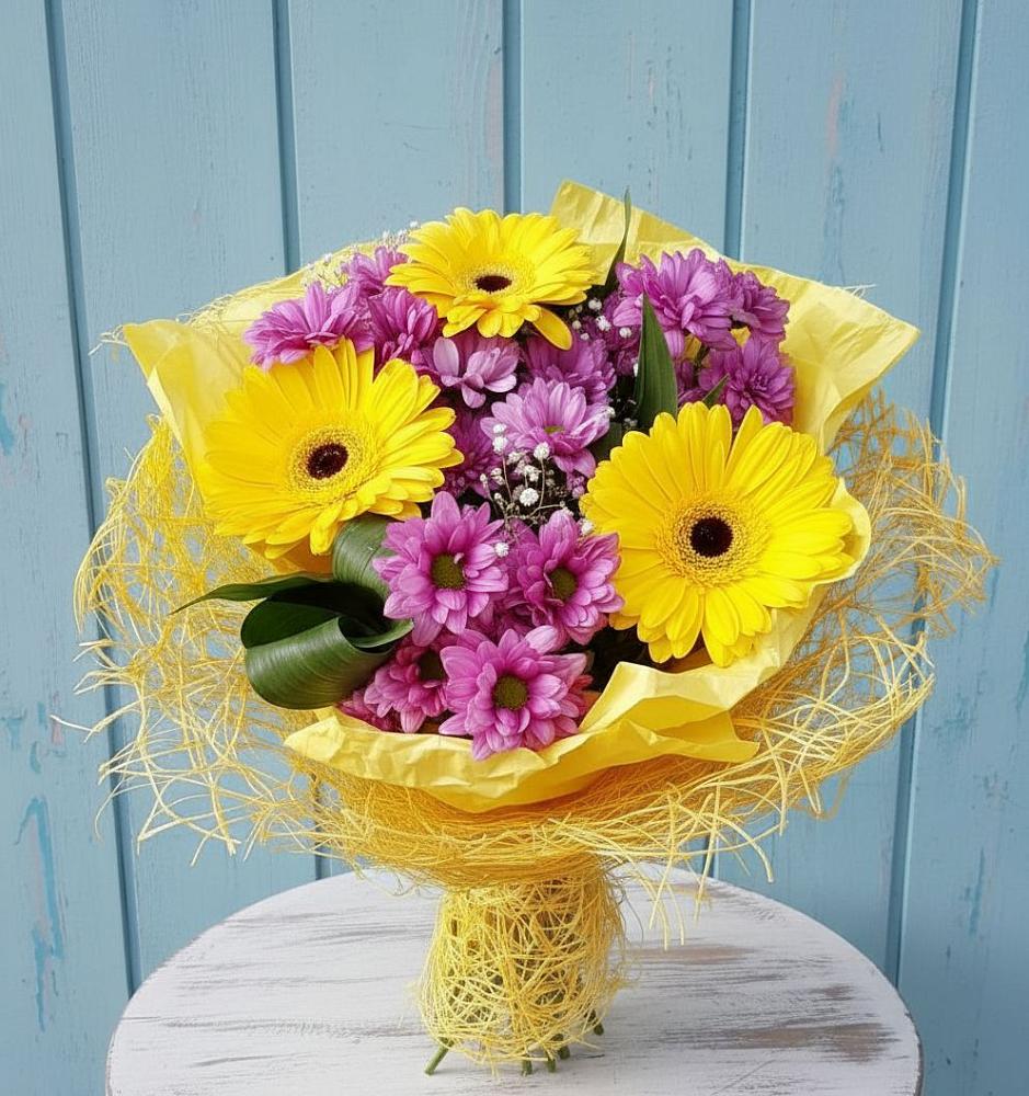 Букет одинокая звезда в Нинах Букет цветов из: Хризантемы и Герберы в Нинах