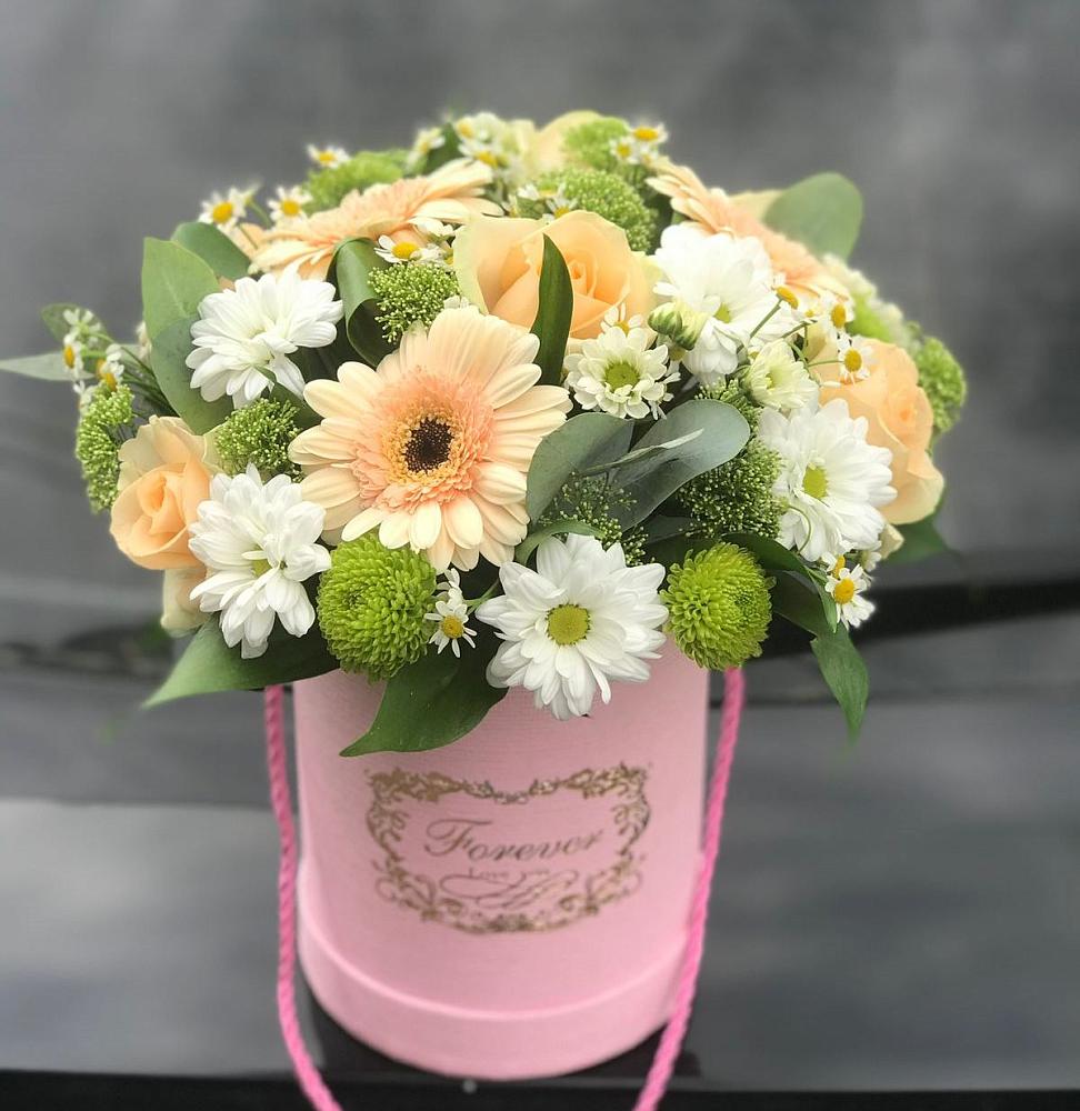 Цветочная композиция из Розы, Герберы и Хризантемы в шляпной коробке в Нинах